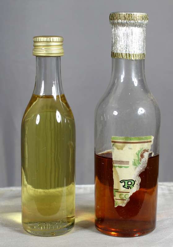 Mini liquor bottles - Pair of liquor bottles