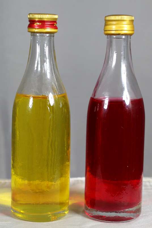 Mini liquor bottles - Pair of liquor bottles