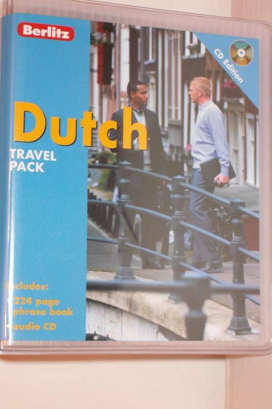 Dutch Berlitz Travel Pack - 224 Page Phrase Book & Dictionary PLUS Audio CD