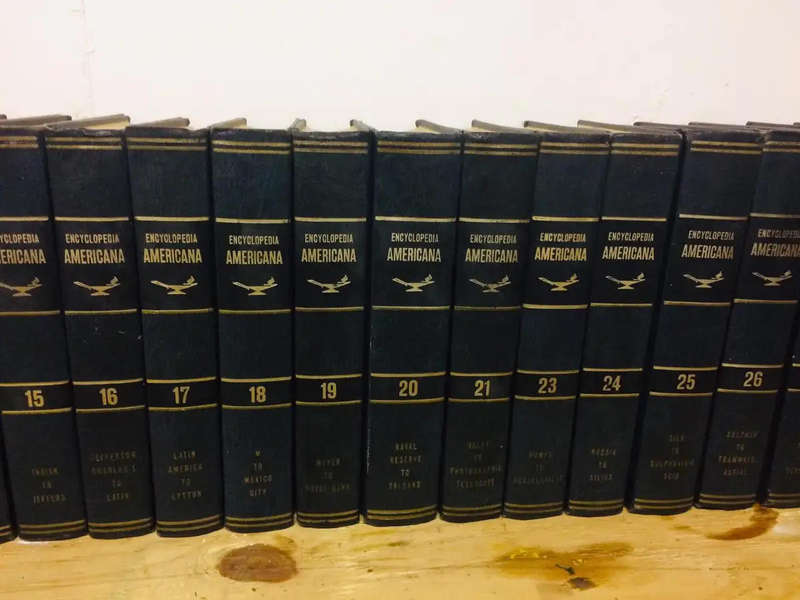 Encyclopedia Americana Set - 25 Volumes (1970)
