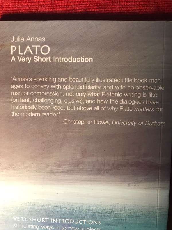 Plato: A Very Short Introduction - Julia Annas (Oxford University Press)