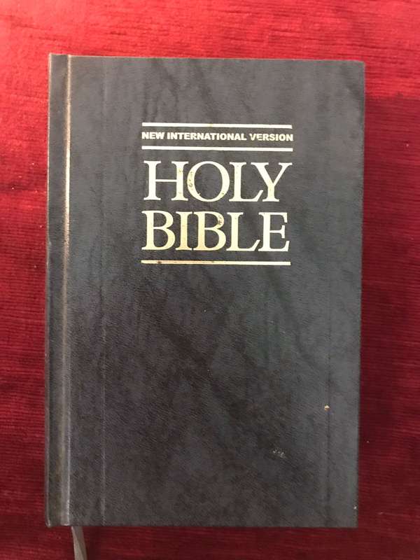 Holy Bible NIV  - Standard Charcoal (International Bible Society 2005 1st Edition 1st Print)