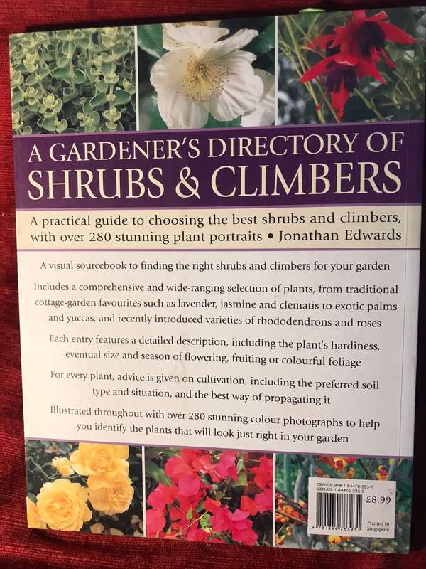 Gardener's Directory of Shrubs and Climbers: A Practical Guide - Over 250 Stunning Plant Portraits