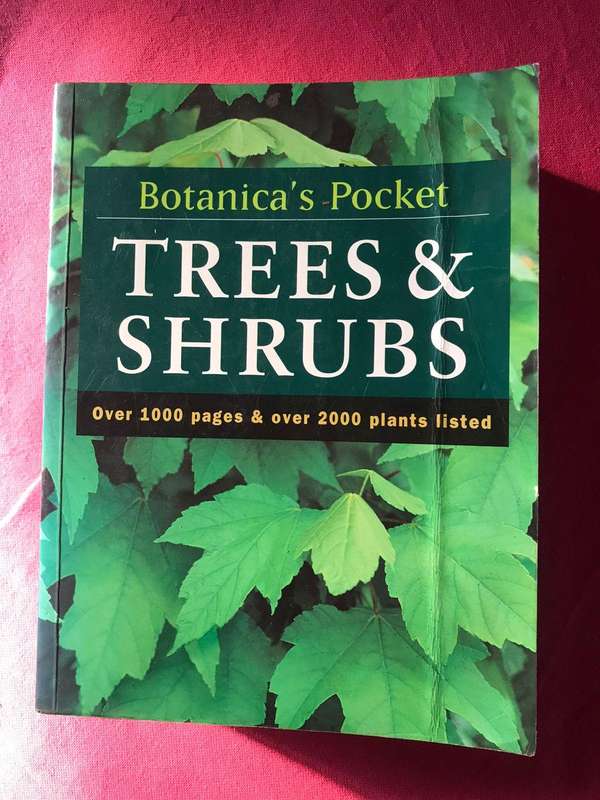 Trees and Shrubs (Botanica's Pocket)