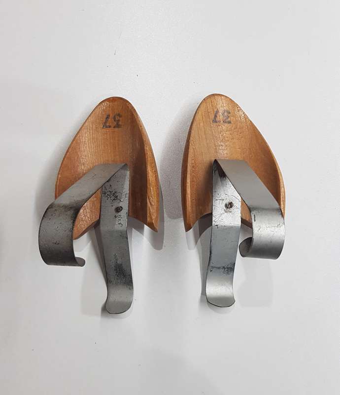 Vintage Wooden Shoe tree  toe shaper/stretcher. Pair of Wooden toes with clamps