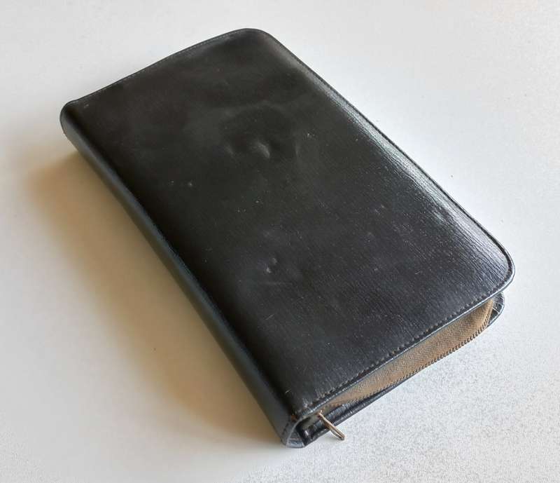Vintage Gents Toiletry case. Black faux leather finish