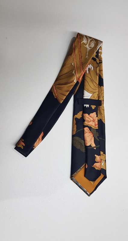 Mens Neckties: Description: Necktie label handmade all silk, dry clean, made in England.