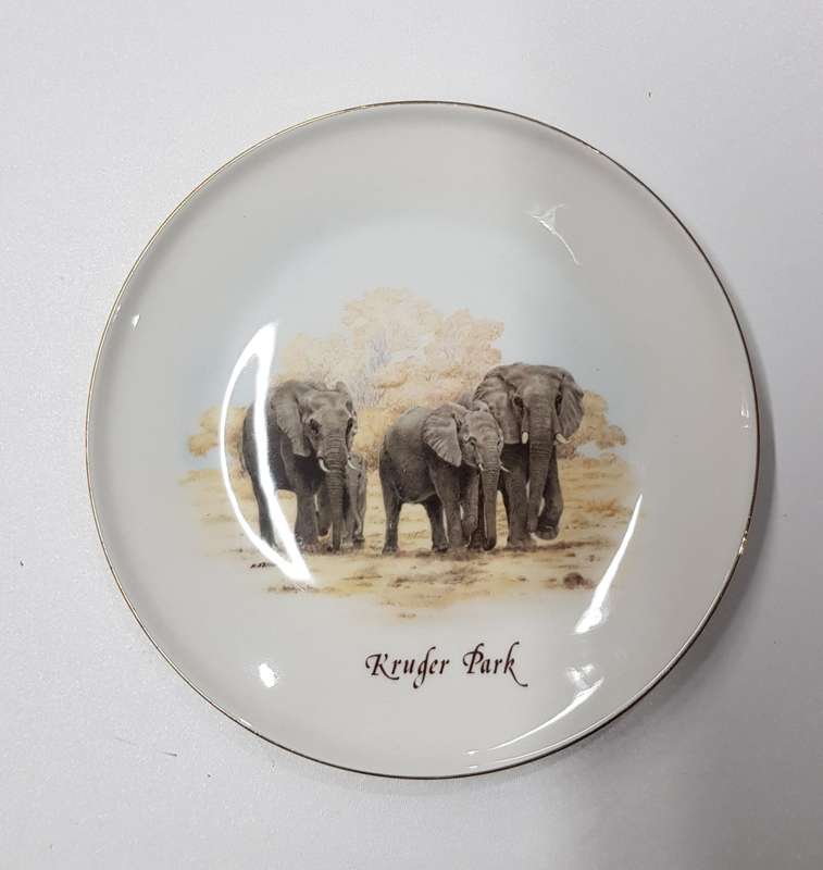 Vintage Kruger National Park souvenir ceramic plate by Constantia Fine China. Ceramic display plate
