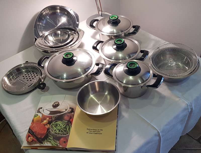 AMC cookware set (a set consisting of 18x pieces).