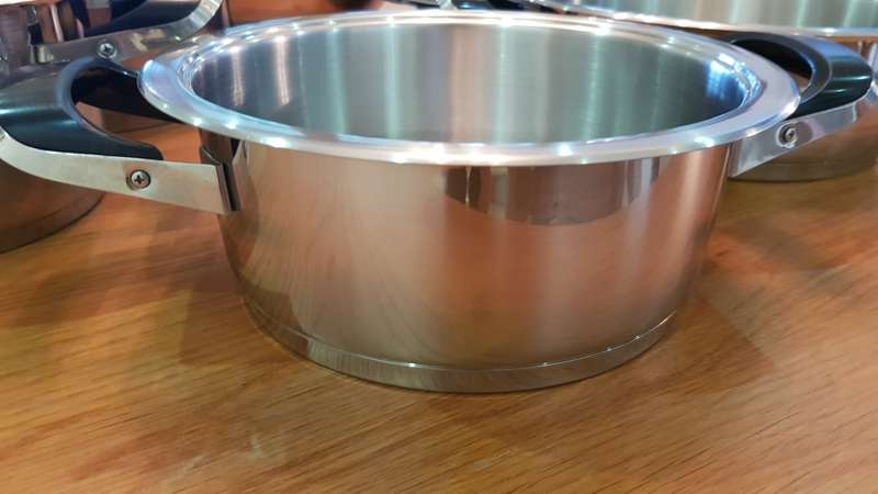 AMC cookware set (a set consisting of 18x pieces).