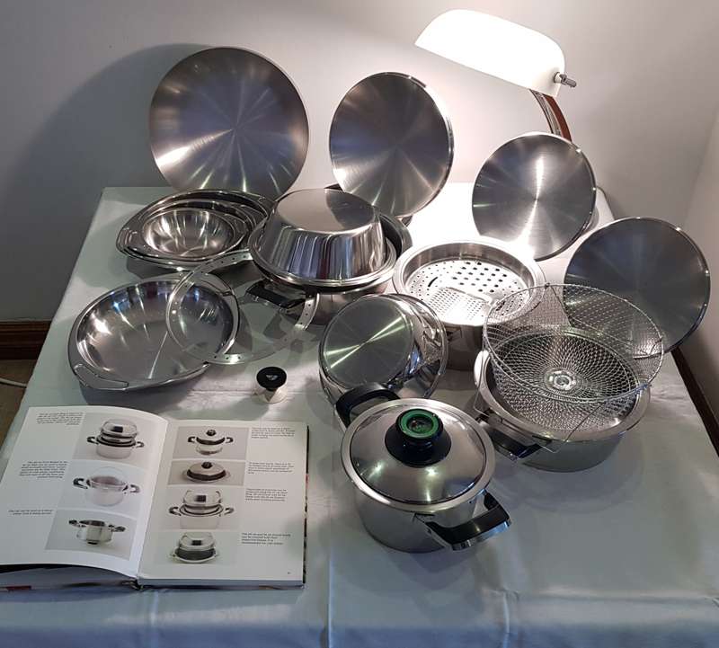 AMC cookware set (a set consisting of 18x pieces).