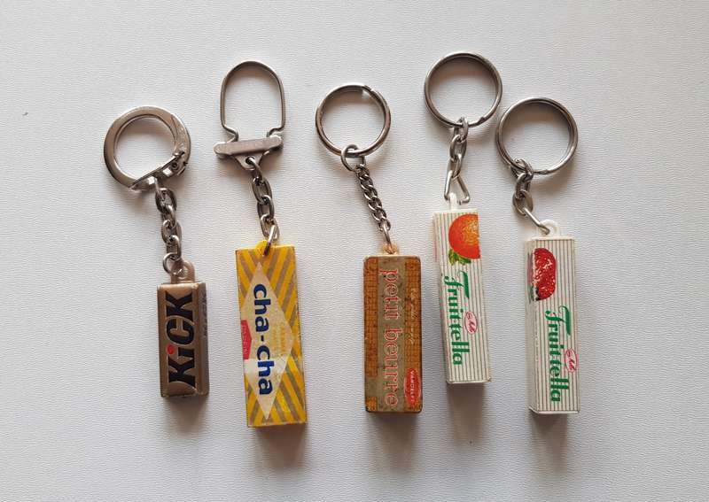 Vintage late 1960s Dutch Advertising keyring collectables.  An assortment of 5x little vintage