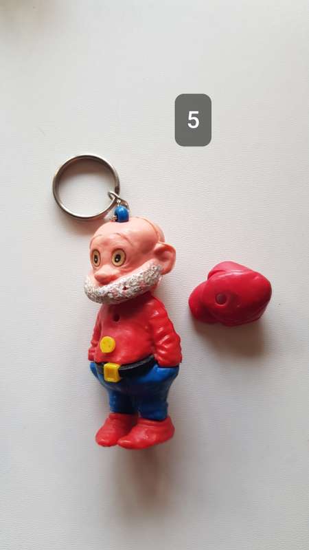Vintage 1970s Dutch Advertising Figurines keyring collectables. An assortment of 9x vintage keyring