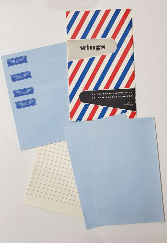 Set of Airmail letter paper with envelopes (thin unlined Postal Air Mail paper). Airmail postage Sta