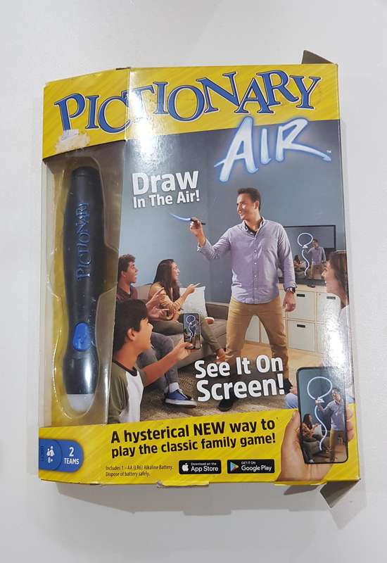 Mattel Games Pictionary Air, Family Board Game for Kids and Adults, with light pen and clue cards. E