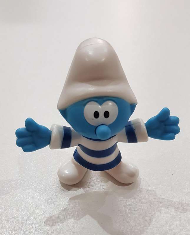 Smurfs  2018 McDonalds Blue Buddies Happy Meal Smurf. Peyo 2018 made for McDonalds.