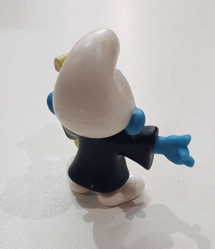 Smurfs  2018 McDonalds Blue Buddies Happy Meal Smurf. Peyo 2018 made for McDonalds.