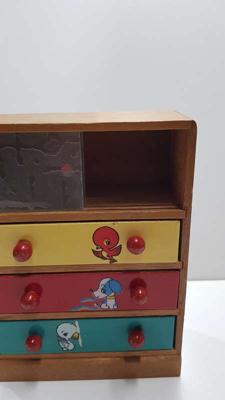 Vintage Toy/Dolls wooden cupboard/dresser - dates to the 1960s.
