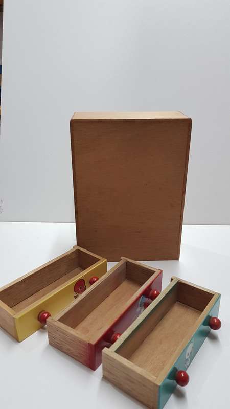 Vintage Toy/Dolls wooden cupboard/dresser - dates to the 1960s.
