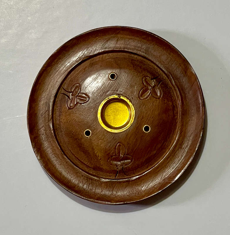 Round Wood Leafy Incense Tray