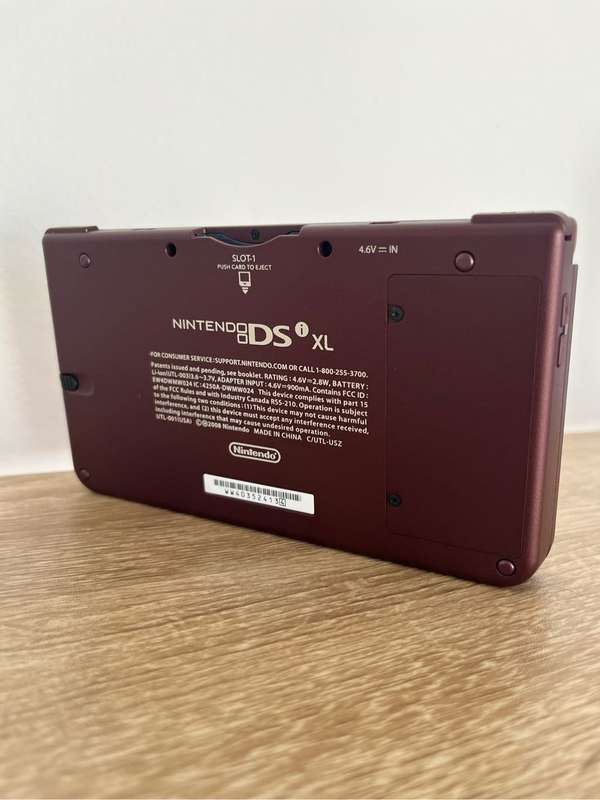 Nintendo DSi XL - modded 200+ games