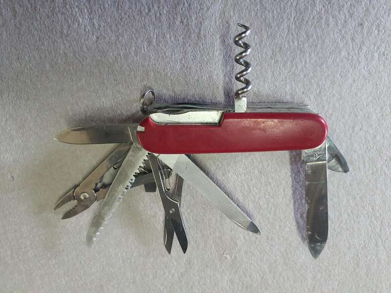 Swiss Victorinox Pocket Knife Handyman