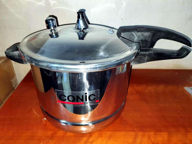 Conic 11L pressure cooker