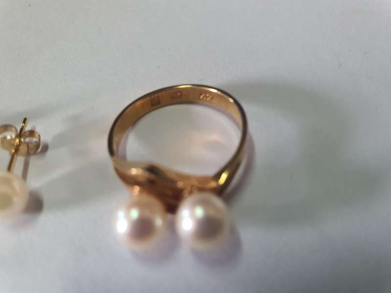 Antique 14k Gold Ring with 2 Pearls and Earing Set.