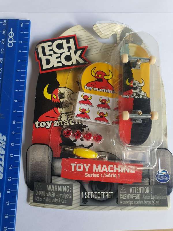 Tech Deck Fingerboard skate board TOY MACHINE series one.