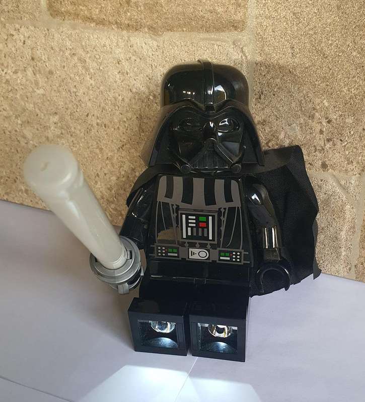 LEGO STAR WARS DARTH VADER TORCH LED LITE 8 Inch with complete full light sabre