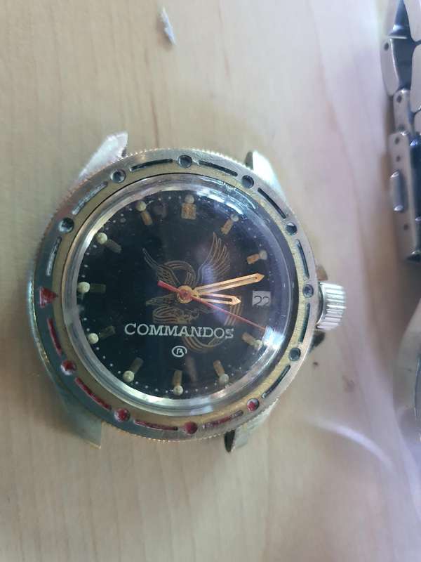 Lot off 4 watches, for repairs, or parts.