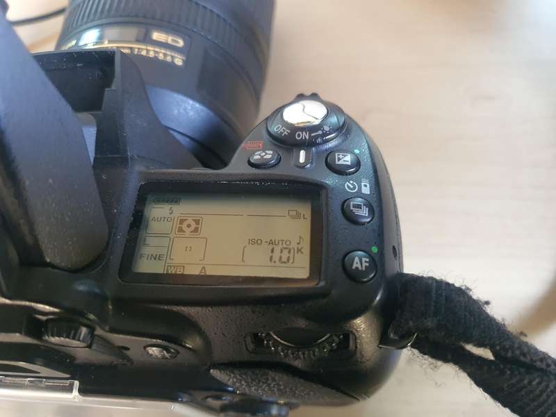 Nikon D90 Camera with AF-6 NIKKOR 70-300mm VR Lens