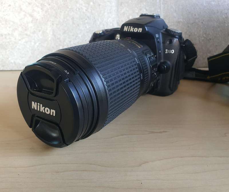 Nikon D90 Camera with AF-6 NIKKOR 70-300mm VR Lens
