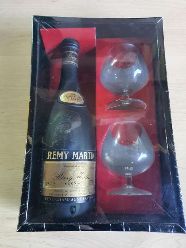 Remy Martin Cognag France with 2 glasses
