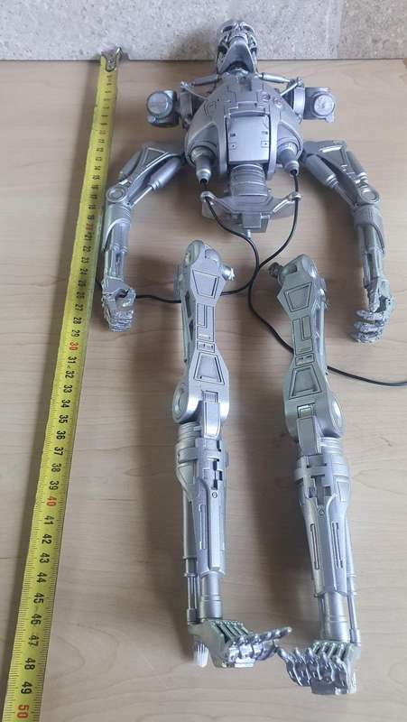 Terminator figurine, Not complete