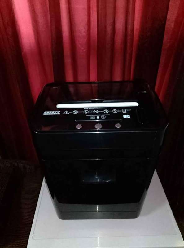 PARROT PRODUCTS S605 High Security Micro Cut Paper Shredder