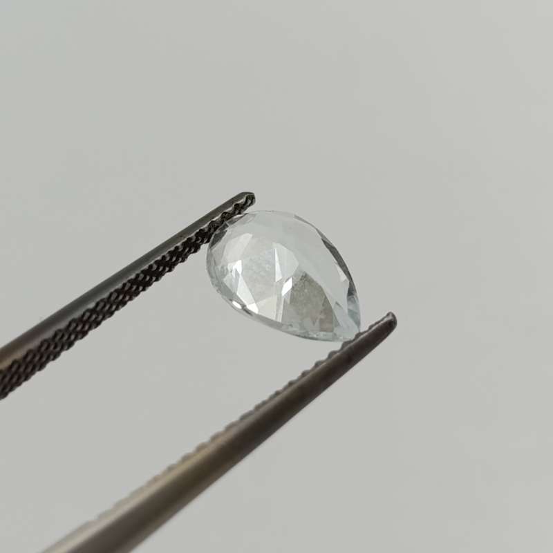 Natural Aquamarine of 1.01 carat Pear shape and eye clean - light toned blue