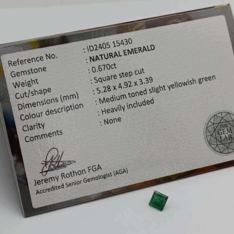 Natural Emerald of 0.67 carat - square step cut slight yellowish green with Gemlab certificate