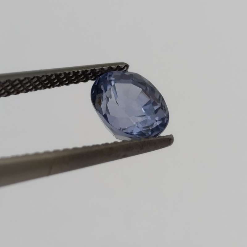 Violet blue spinel of 1.38 carat with Gemlab certificate oval mixed cut