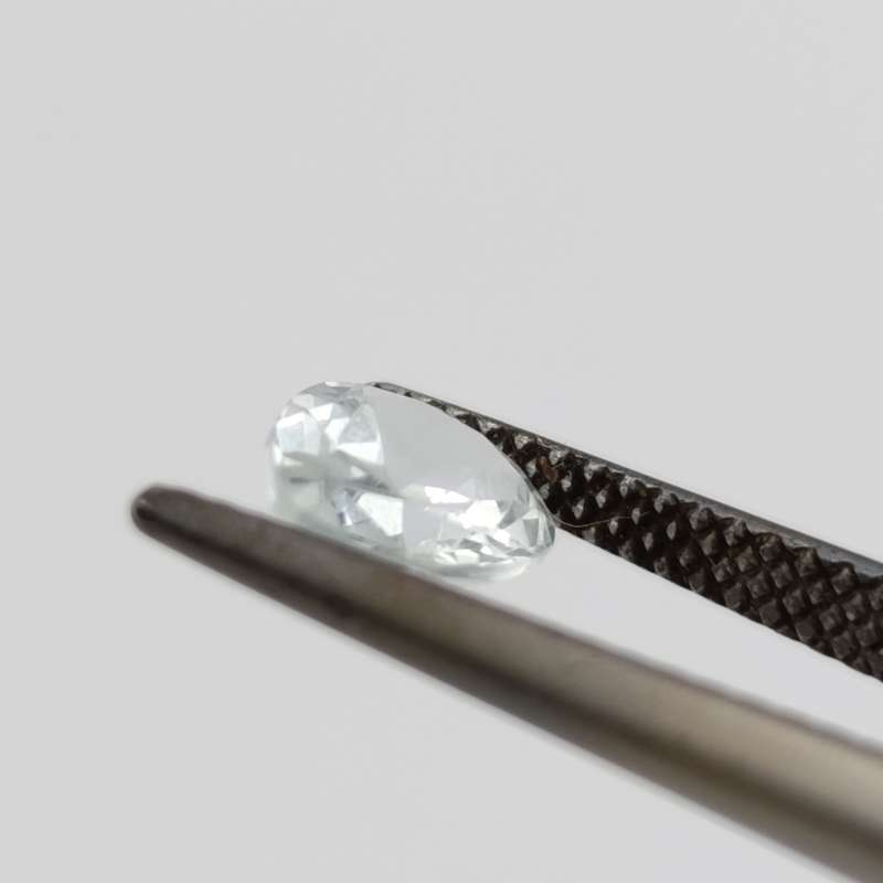 Natural aquamarine of 1,05 carat Pear shape - light toned blue with Gemlab certificate