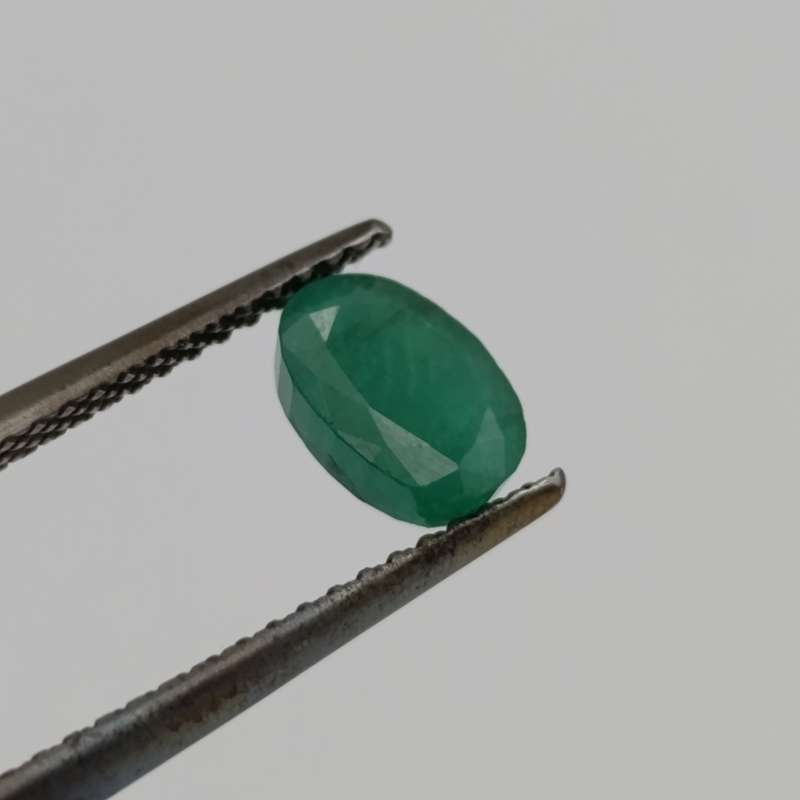 Natural Emerald of 0.98 carat oval mixed cut slight yellowish green with Gemlab certificate