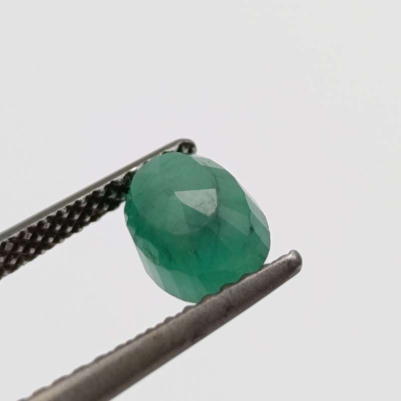 Natural Emerald of 0.98 carat oval mixed cut slight yellowish green with Gemlab certificate