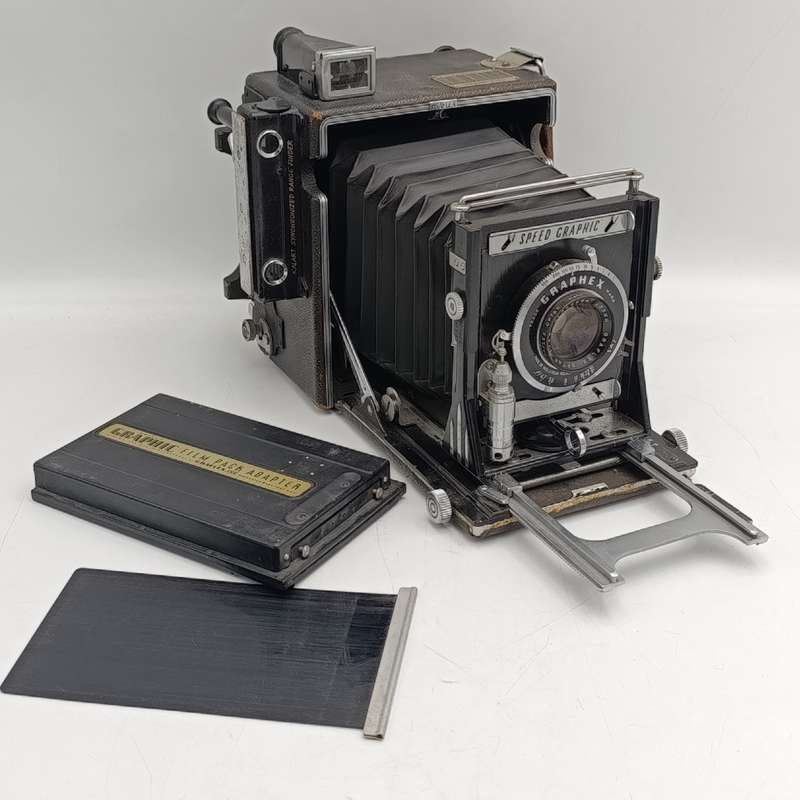 Vintage Graflex Speed Graphic medium format camera with Kalart syncronized range finder