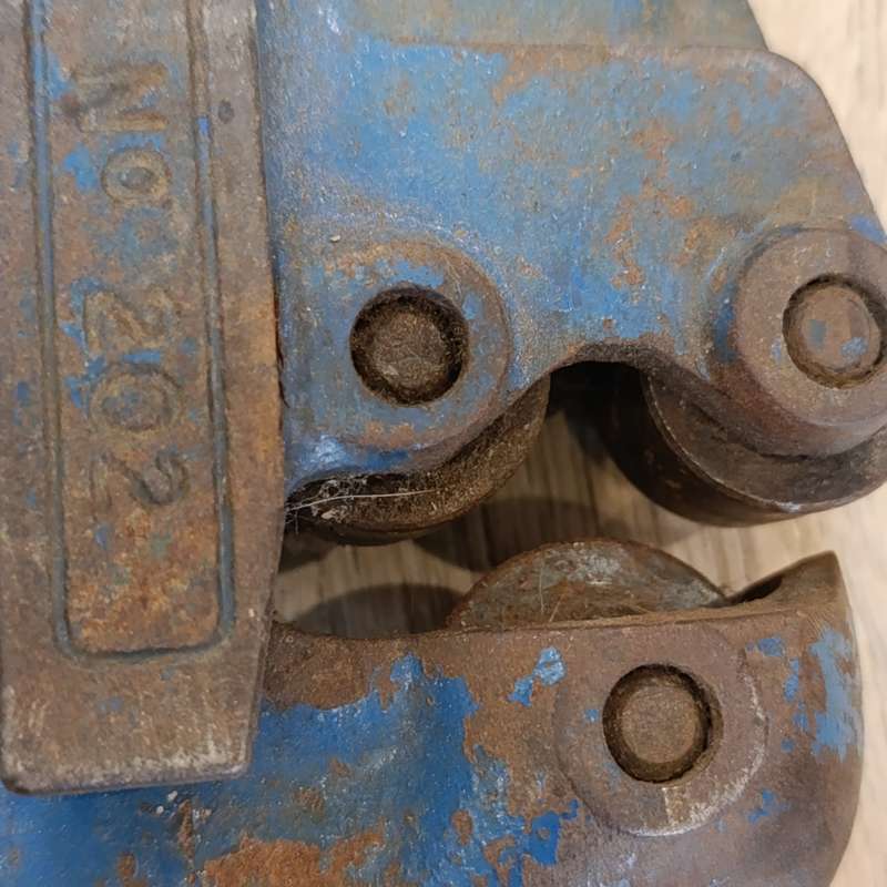 Vintage Record No 200 pipe cutter