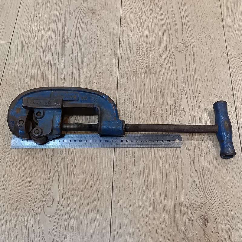 Vintage Record No 200 pipe cutter