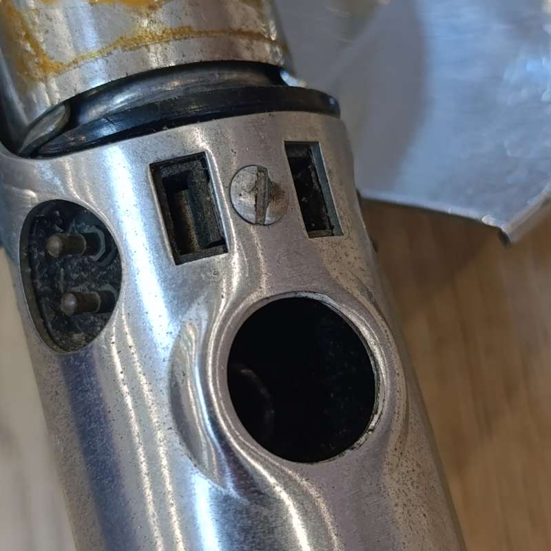 Antique Graflex camera flash - The handle is the same type used as Star Wars light saber