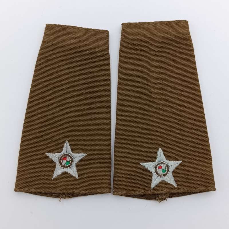 Pair of SA Army second Lieutenant slip-on rank epaulettes
