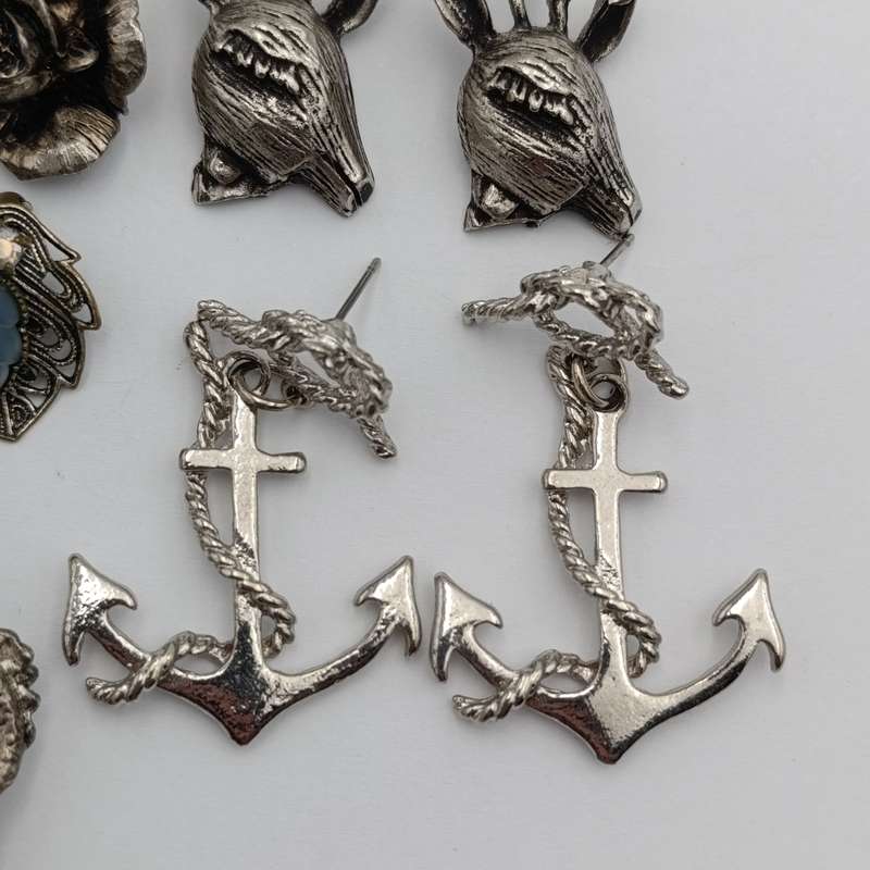 Lot of 5 pairs of vintage earrings
