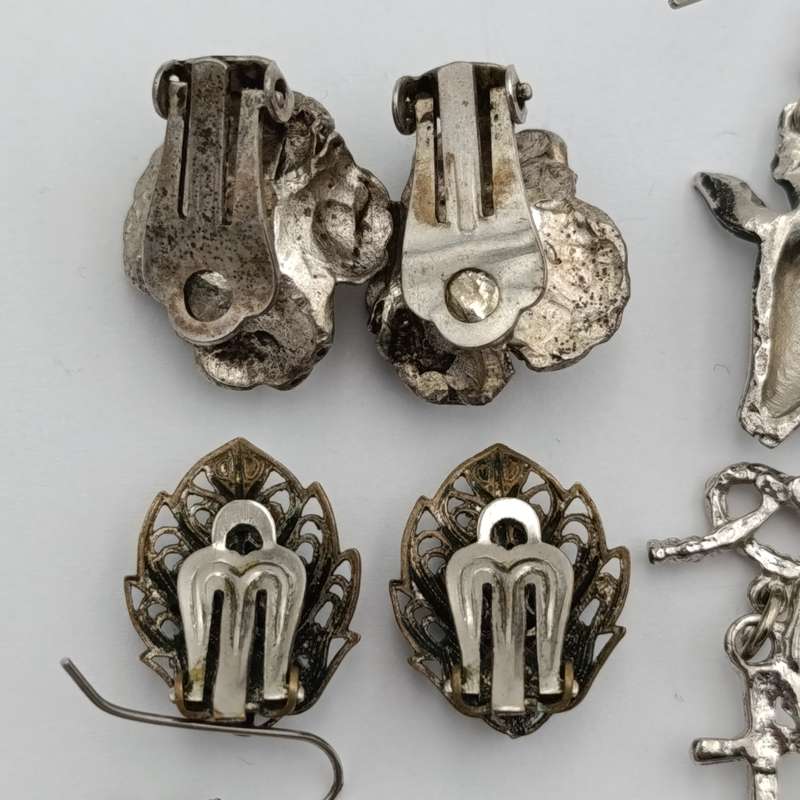 Lot of 5 pairs of vintage earrings