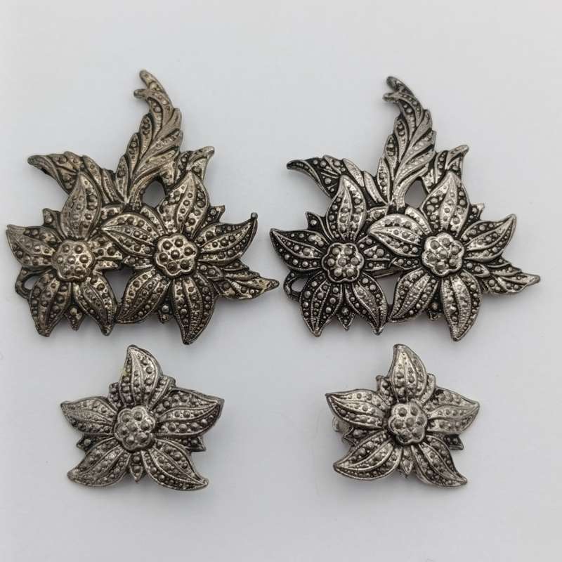 Vintage earrings plus 2 brooches - 1960's